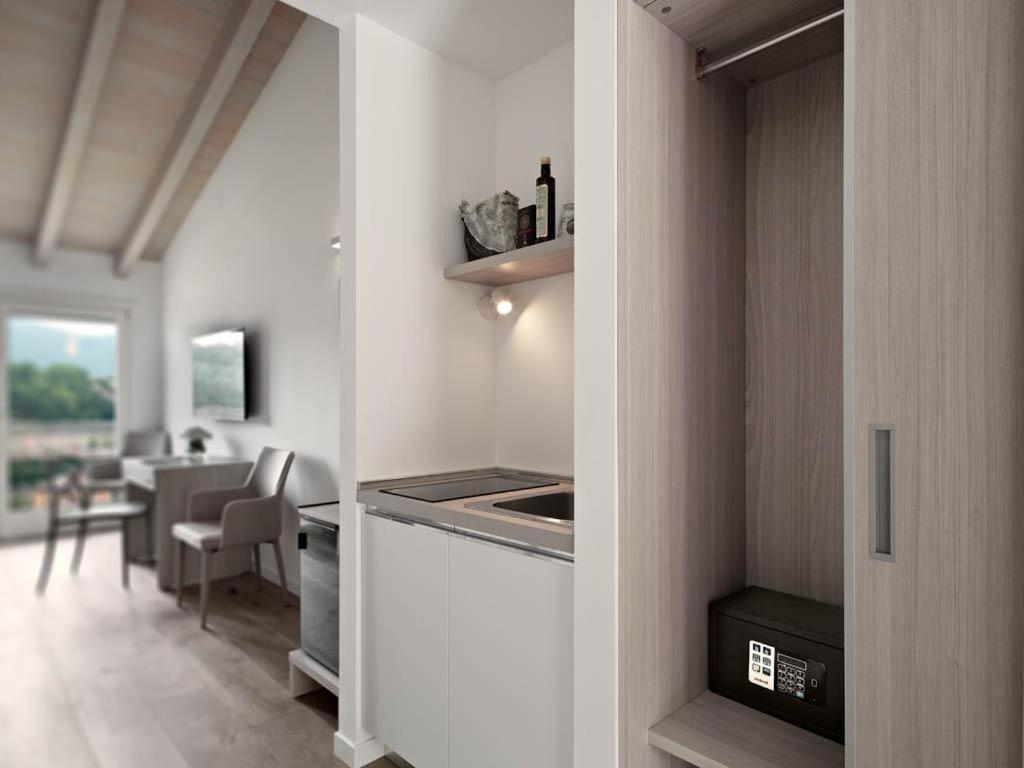 Residence Caffe Maya Maslianico Luaran gambar