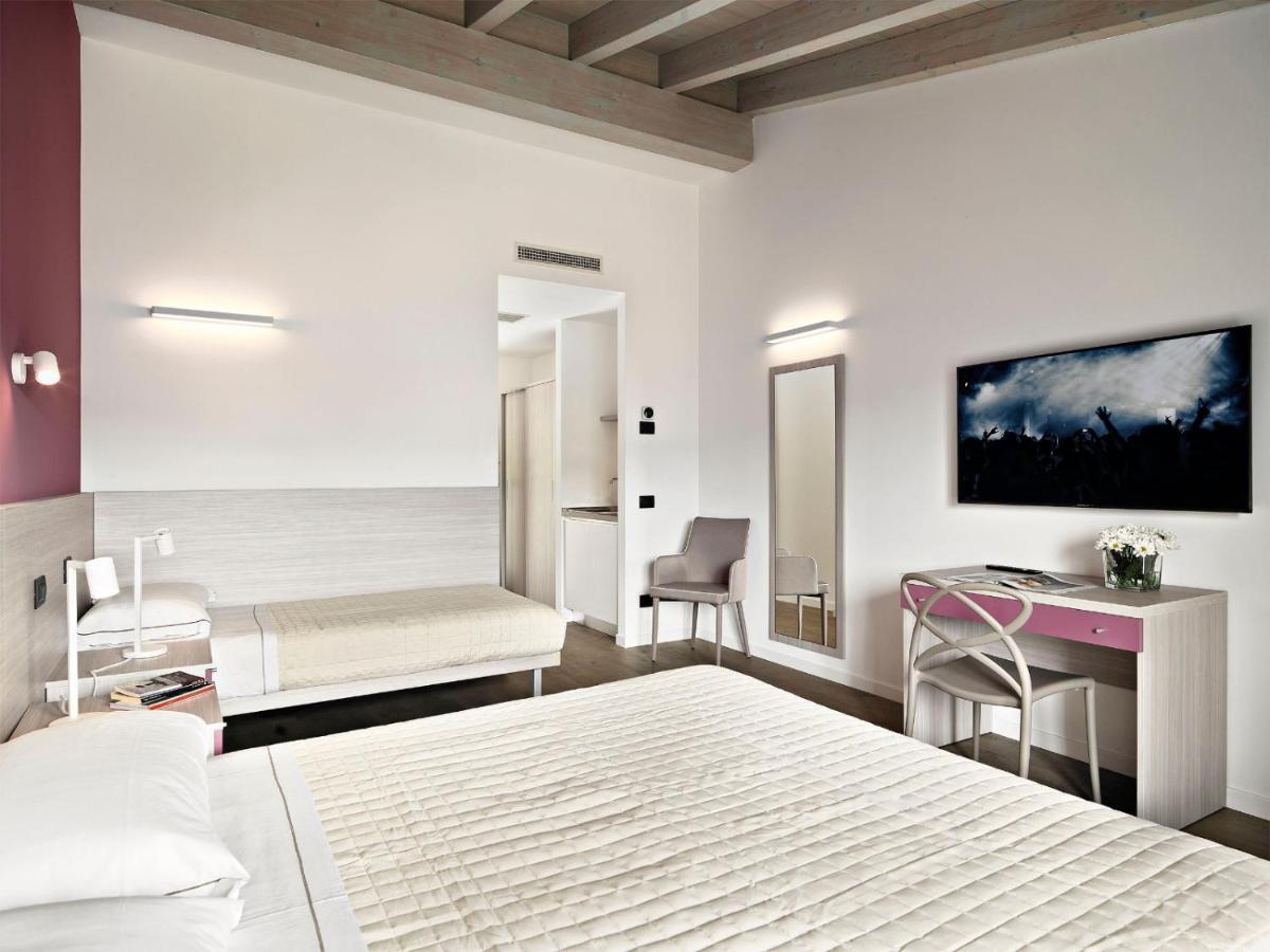 Residence Caffe Maya Maslianico Luaran gambar