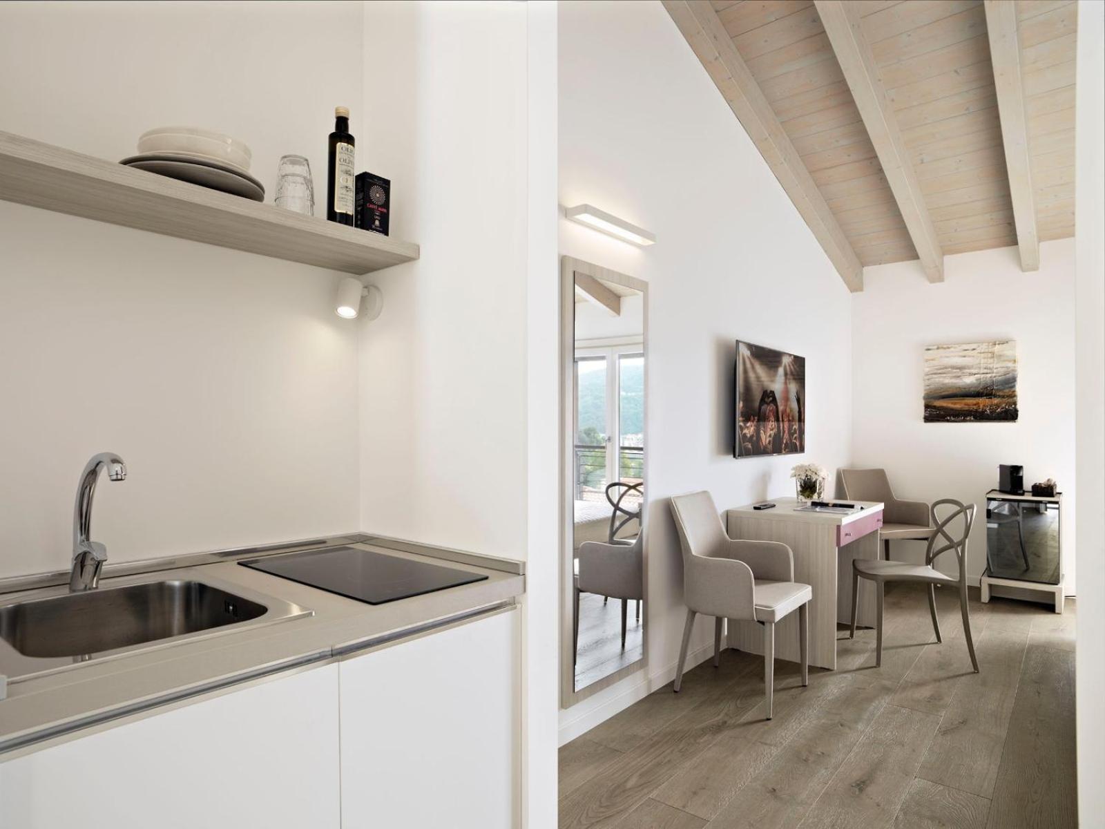 Residence Caffe Maya Maslianico Luaran gambar